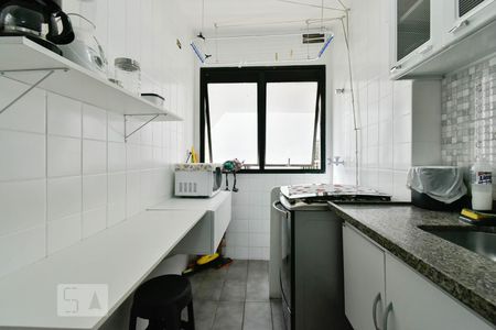 Cozinha de kitnet/studio para alugar com 1 quarto, 30m² em Bela Vista, São Paulo