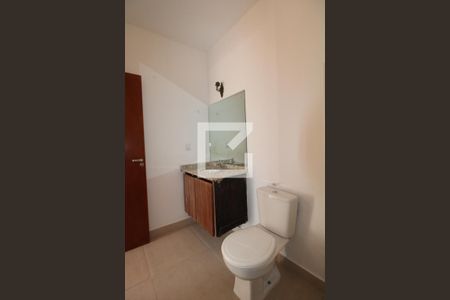 Casa à venda com 323m², 3 quartos e 4 vagasBanheiro da Suíte 1