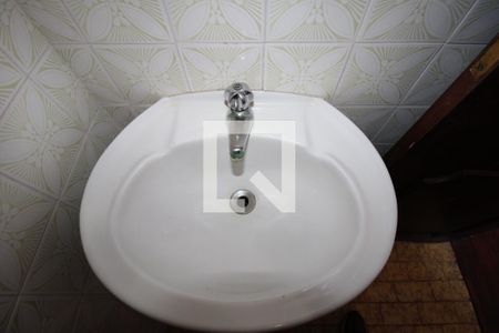 Casa à venda com 323m², 3 quartos e 4 vagasBanheiro de Serviço