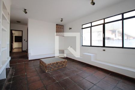 Casa à venda com 323m², 3 quartos e 4 vagasSala de TV