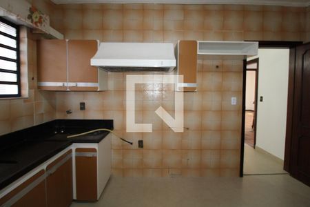Casa à venda com 323m², 3 quartos e 4 vagasCozinha