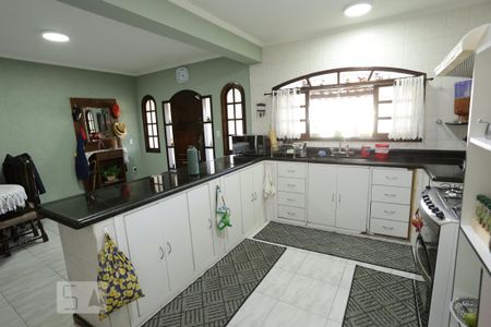 Casa para alugar com 250m², 3 quartos e 2 vagasCozinha