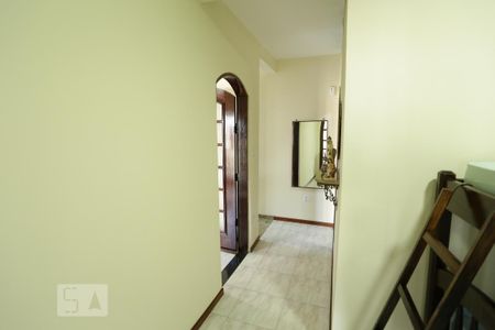 Casa para alugar com 250m², 3 quartos e 2 vagasCorredor