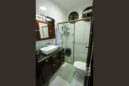 Casa para alugar com 250m², 3 quartos e 2 vagasBanheiro 2