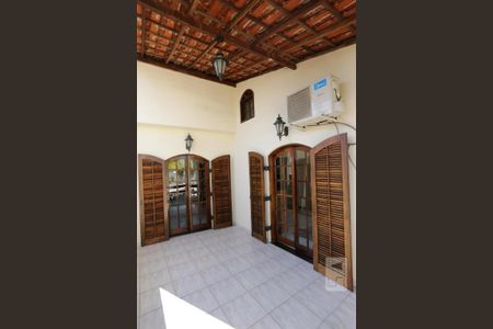 Casa para alugar com 250m², 3 quartos e 2 vagasVaranda