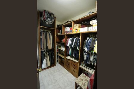 Casa para alugar com 250m², 3 quartos e 2 vagasCloset