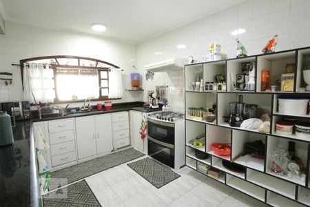 Casa para alugar com 250m², 3 quartos e 2 vagasCozinha
