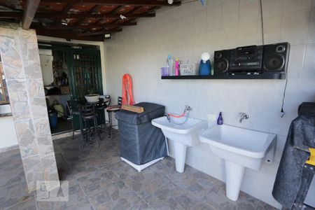 Casa para alugar com 250m², 3 quartos e 2 vagasÁrea de Serviço