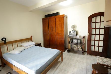 Quarto 1 de casa para alugar com 3 quartos, 250m² em Vila Talarico, São Paulo