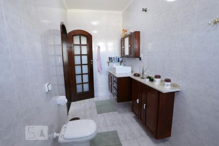 Casa para alugar com 250m², 3 quartos e 2 vagasBanheiro 1