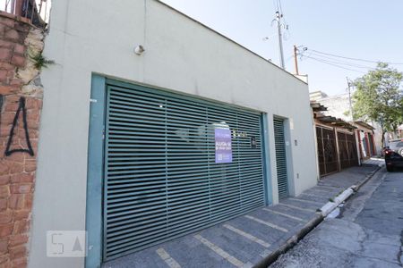 Casa para alugar com 250m², 3 quartos e 2 vagasFachada