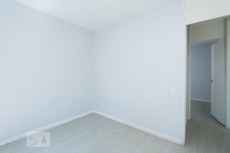 QUARTO 1 de apartamento para alugar com 2 quartos, 43m² em Protásio Alves, Porto Alegre