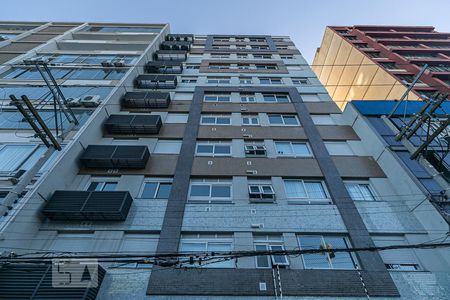 Apartamento à venda com 31m², 1 quarto e 1 vaga Apartamento à venda com 31m², 1 quarto e 1 vagaFachada