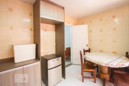 Cozinha de casa para alugar com 4 quartos, 118m² em Chácara Santo Antônio (zona Sul), São Paulo