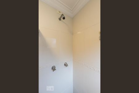 Casa de condomínio à venda com 395m², 4 quartos e 8 vagas Casa de condomínio à venda com 395m², 4 quartos e 8 vagasBanheiro Social