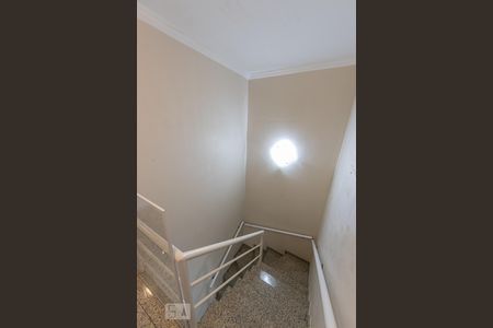 Escada de casa de condomínio à venda com 4 quartos, 395m² em Vila Bertioga, São Paulo