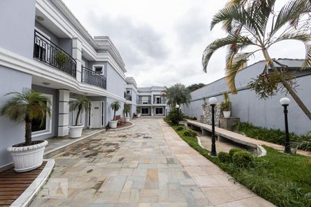 Casa de condomínio à venda com 395m², 4 quartos e 8 vagas Casa de condomínio à venda com 395m², 4 quartos e 8 vagasÁrea comum