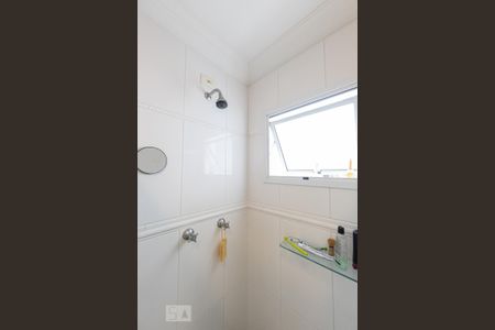 Casa de condomínio à venda com 395m², 4 quartos e 8 vagas Casa de condomínio à venda com 395m², 4 quartos e 8 vagasBanheiro Suite 2