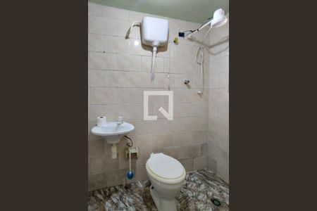 Banheiro de casa para alugar com 1 quarto, 64m² em Cidade Ocian, Praia Grande