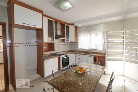 Casa à venda com 100m², 2 quartos e 2 vagasCozinha