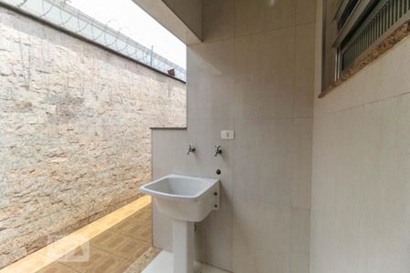 Casa à venda com 100m², 2 quartos e 2 vagasÁrea de serviço