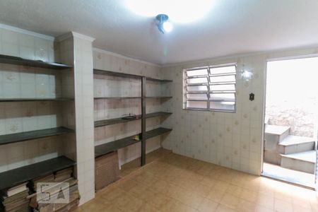 Casa à venda com 100m², 2 quartos e 2 vagasQuarto de serviço