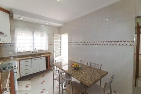 Casa à venda com 100m², 2 quartos e 2 vagasCozinha