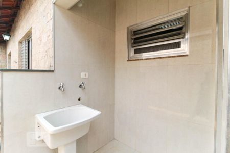 Casa à venda com 100m², 2 quartos e 2 vagasÁrea de serviço