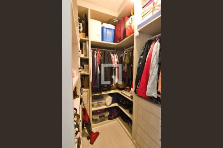 Apartamento à venda com 70m², 2 quartos e 1 vaga Apartamento à venda com 70m², 2 quartos e 1 vagaCloset da Suíte