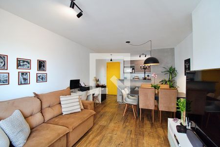 Sala de apartamento à venda com 2 quartos, 70m² em Vila Suzana, São Paulo