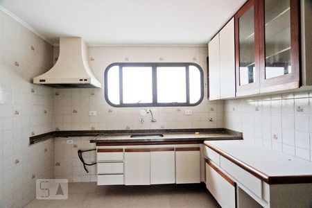 Apartamento para alugar com 165m², 4 quartos e 2 vagasCozinha