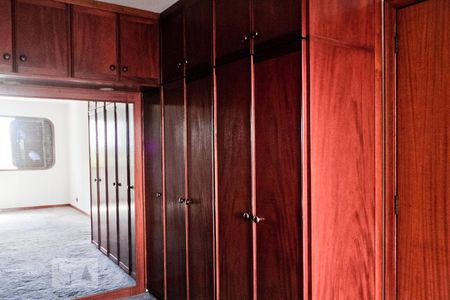 Apartamento para alugar com 165m², 4 quartos e 2 vagasQuarto