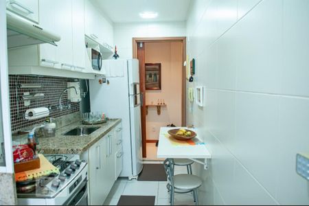 Apartamento à venda com 66m², 2 quartos e 1 vagaCozinha e Área de Serviço