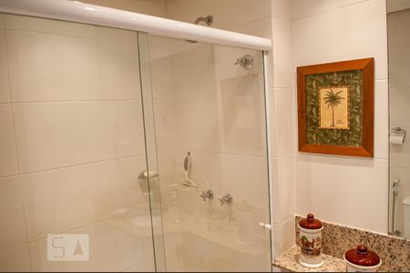 Apartamento à venda com 66m², 2 quartos e 1 vagaBanheiro da Suíte