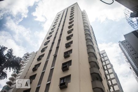 Apartamento à venda com 35m², 1 quarto e 1 vagaFachada