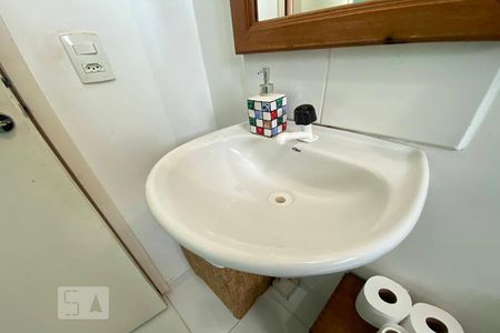 Casa de condomínio à venda com 87m², 2 quartos e 1 vagaBanheiro