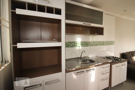 Cozinha de apartamento para alugar com 2 quartos, 40m² em Rubem Berta, Porto Alegre