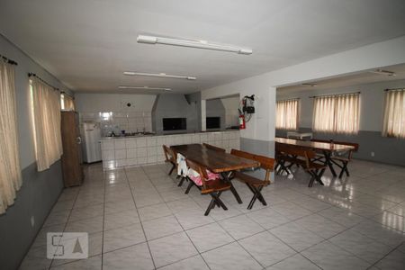 Apartamento para alugar com 40m², 2 quartos e 1 vaga Apartamento para alugar com 40m², 2 quartos e 1 vagaÁrea comum - Salão de festas