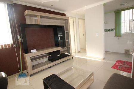 Sala de apartamento para alugar com 2 quartos, 40m² em Rubem Berta, Porto Alegre