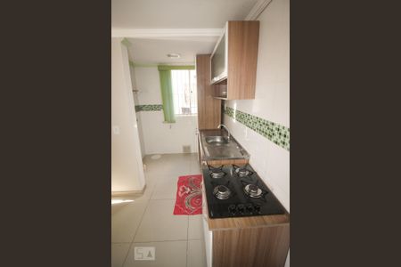 Cozinha de apartamento para alugar com 2 quartos, 40m² em Rubem Berta, Porto Alegre