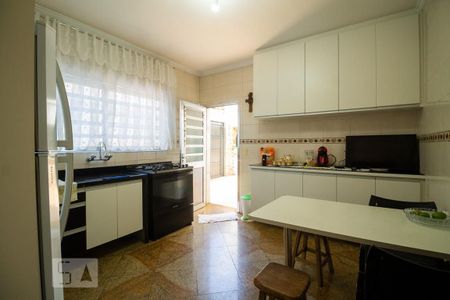 Casa à venda com 280m², 3 quartos e 2 vagasCozinha 