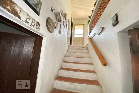 Casa à venda com 180m², 3 quartos e 1 vagaEscada