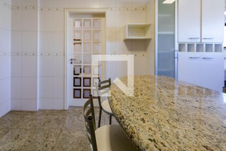 Apartamento para alugar com 144m², 3 quartos e 3 vagasCozinha