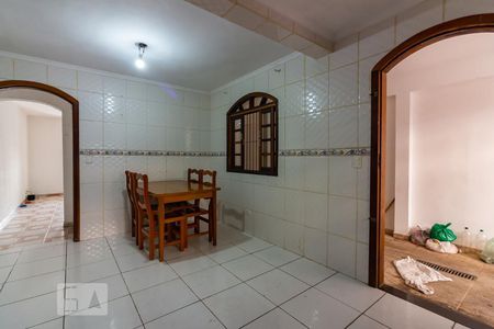 Casa para alugar com 260m², 3 quartos e 2 vagasCozinha