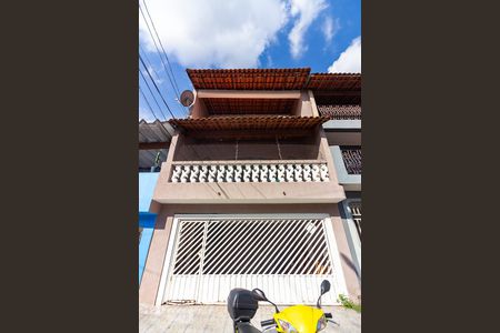 Casa para alugar com 260m², 3 quartos e 2 vagasFachada