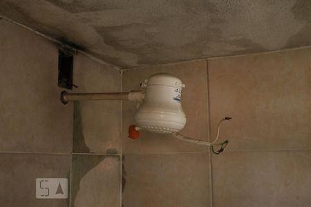 Casa para alugar com 160m², 3 quartos e sem vagaChuveiro