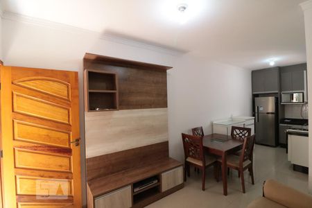 Sala de casa para alugar com 2 quartos, 79m² em Penha de França, São Paulo