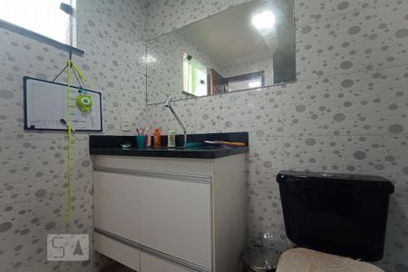 Casa de condomínio à venda com 240m², 3 quartos e sem vagaBanheiro da Suíte 1