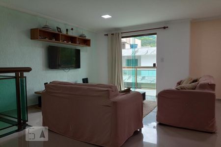 Casa de condomínio à venda com 240m², 3 quartos e sem vagaSala 2