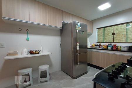 Casa de condomínio à venda com 240m², 3 quartos e sem vagaCozinha - Armários